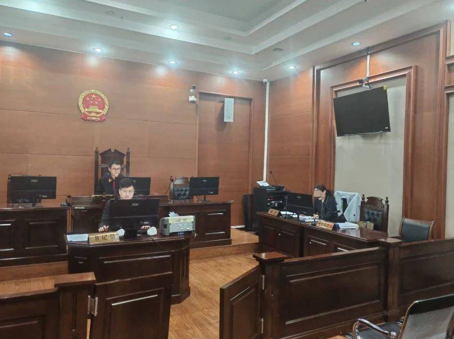 女子去哈尔滨见好友，洗浴后对方“逃单”还把她拉黑，法院判了！律师解读共同消费分摊