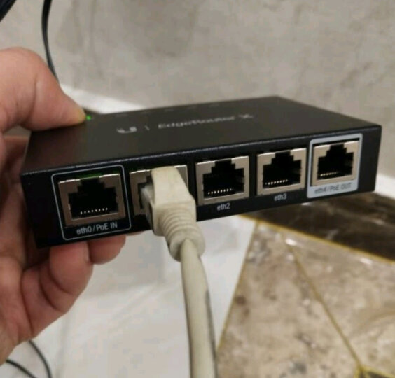 路由器eth0接口是干嘛的(路由器ethernet接口与ge接口有什么区别)